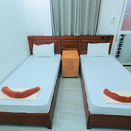Marian Villa Katunayaka Bagian luar foto