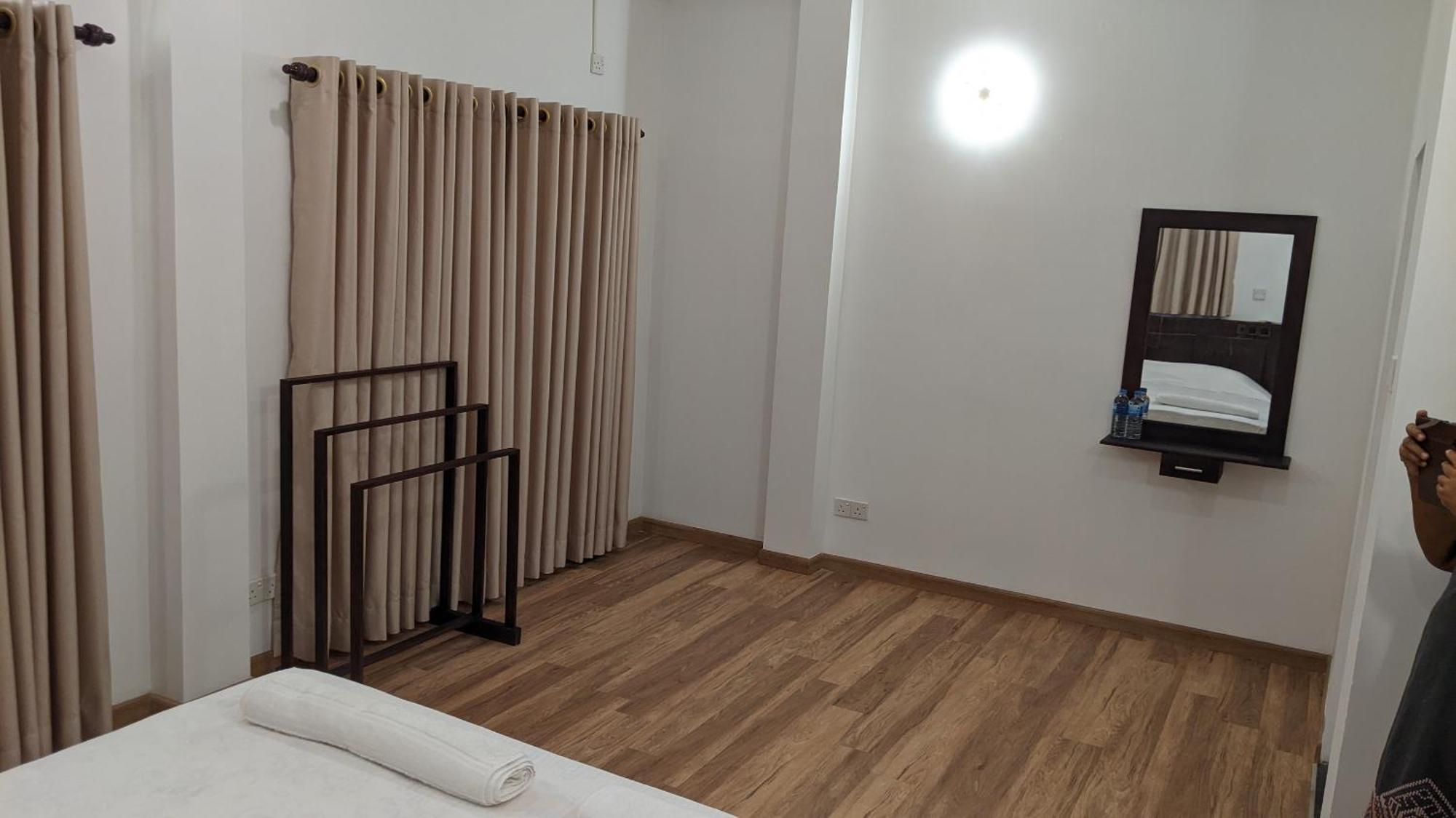 Marian Villa Katunayaka Bagian luar foto