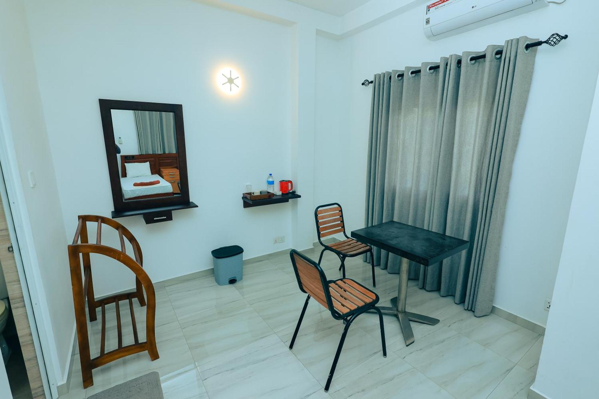 Marian Villa Katunayaka Bagian luar foto